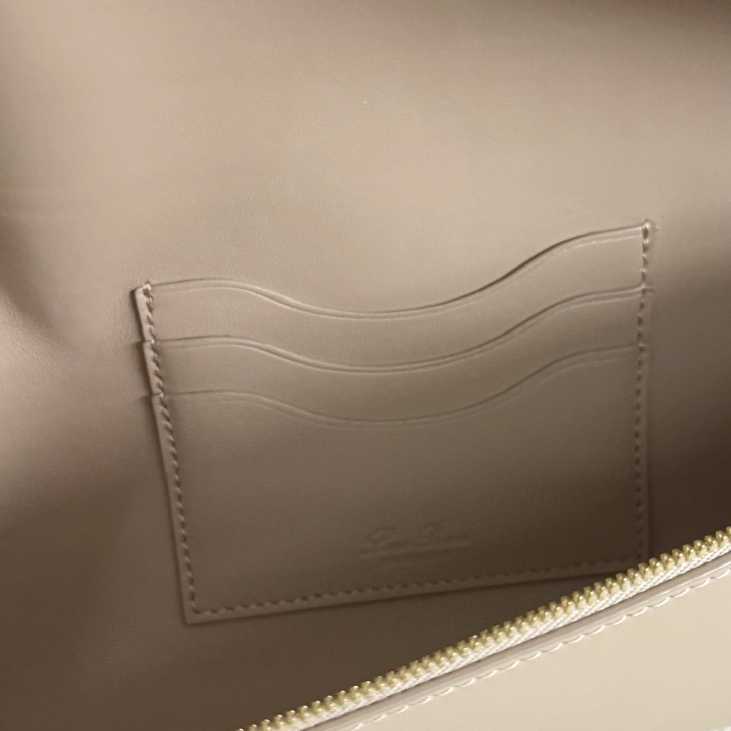 L0r0 P1ana Extra Clutch L29 29x14x3cm