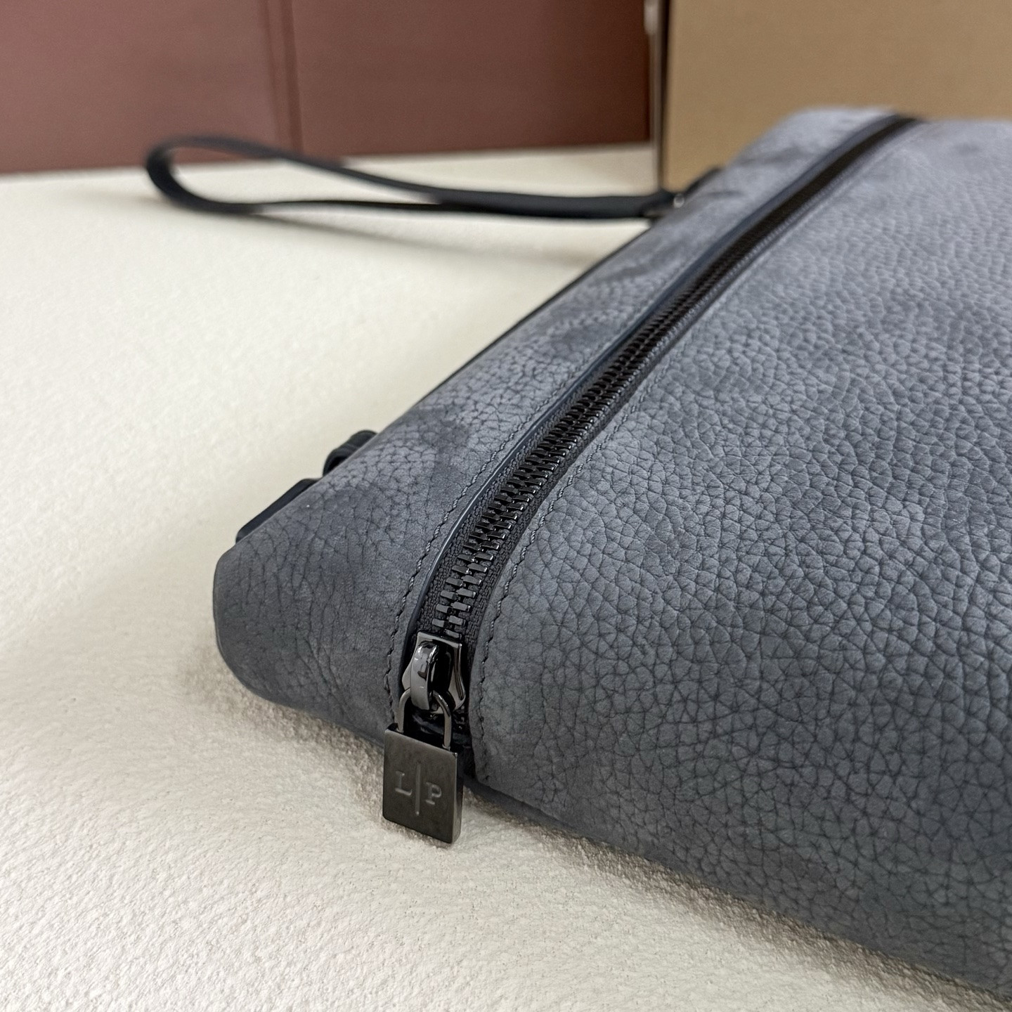 L0r0 P1ana Extra pouch L29 29x18x5cm