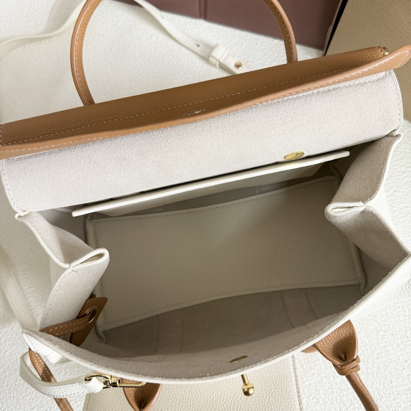 L0r0 P1ana Loom L25 Calfskin 25x18x12.5cm