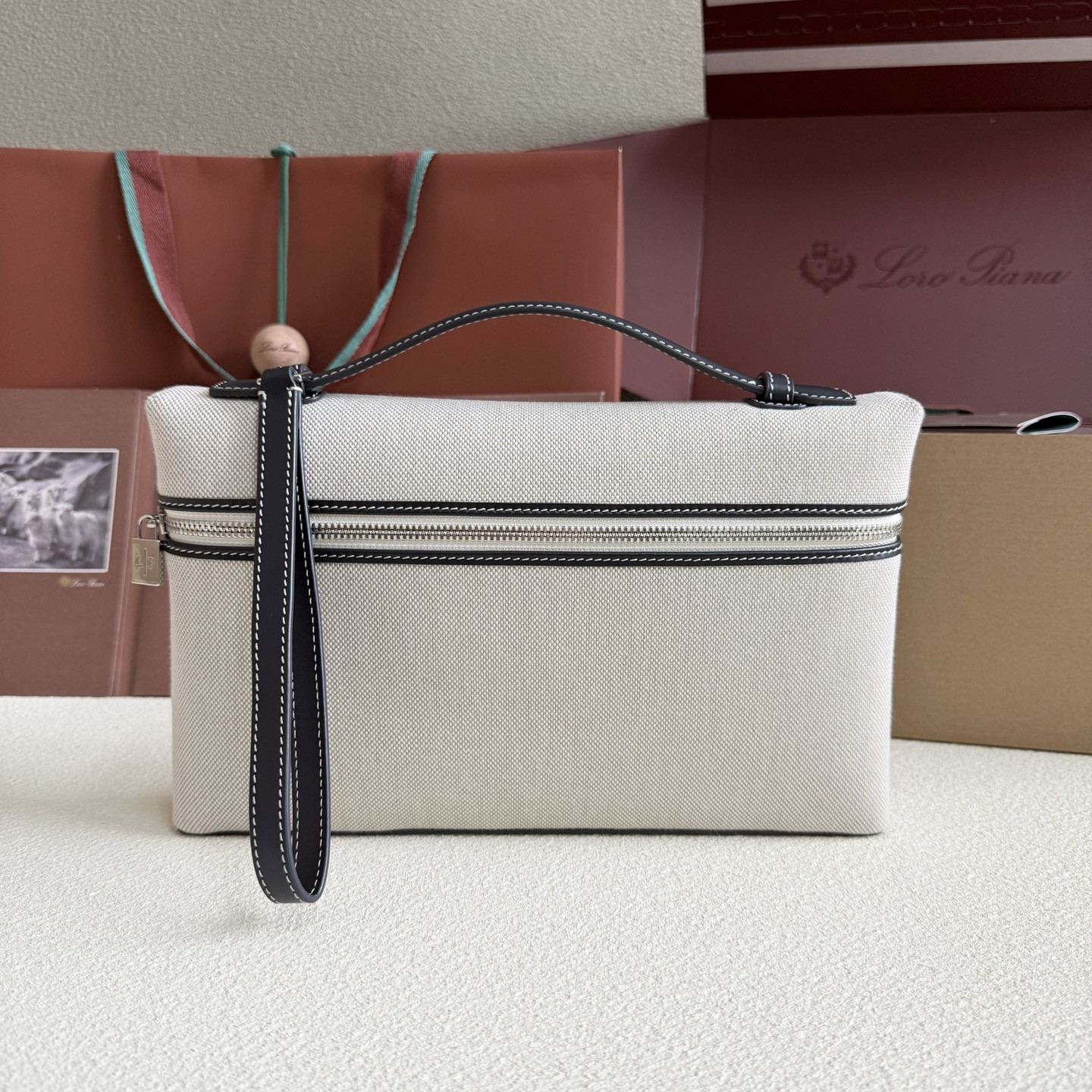 L0r0 P1ana Extra pouch L29 29x18x5cm