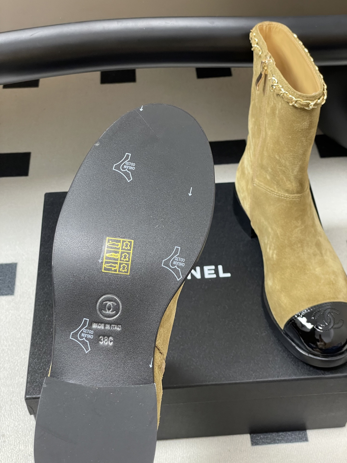 UA Ch**el Boots