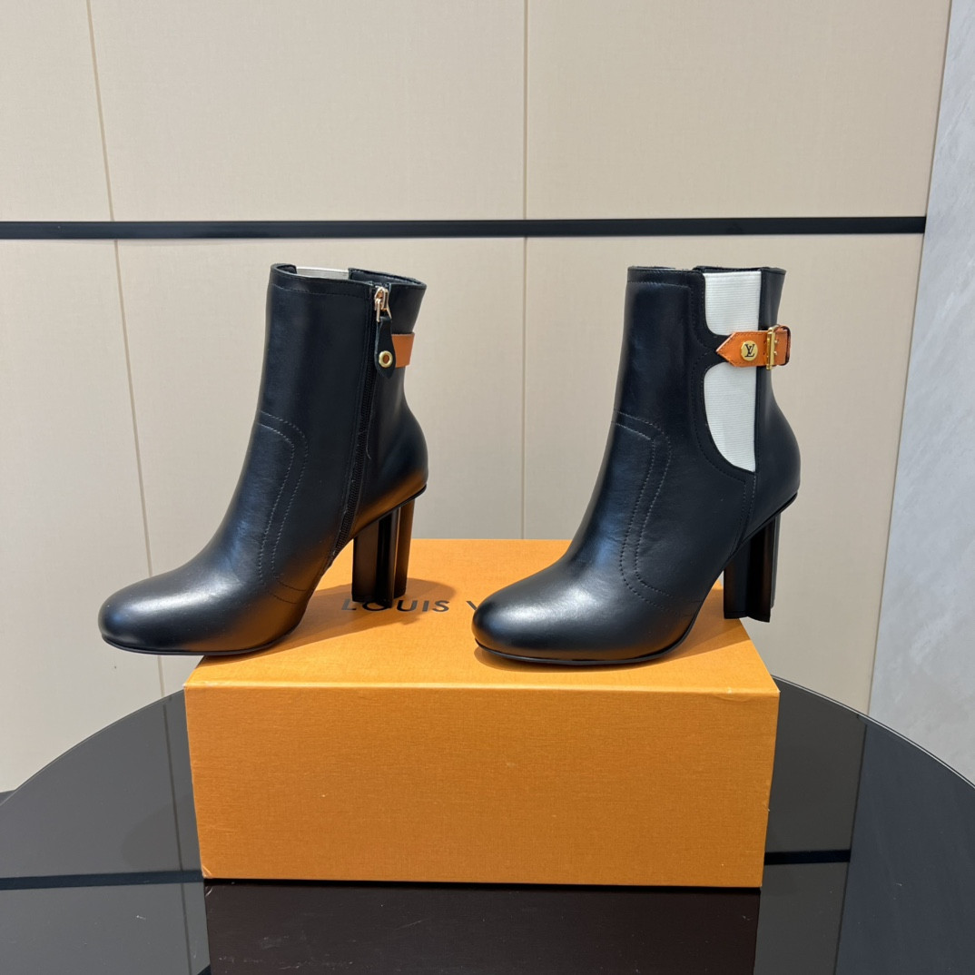 UA LV Silhouette Ankle Boot 9.5cm Heel
