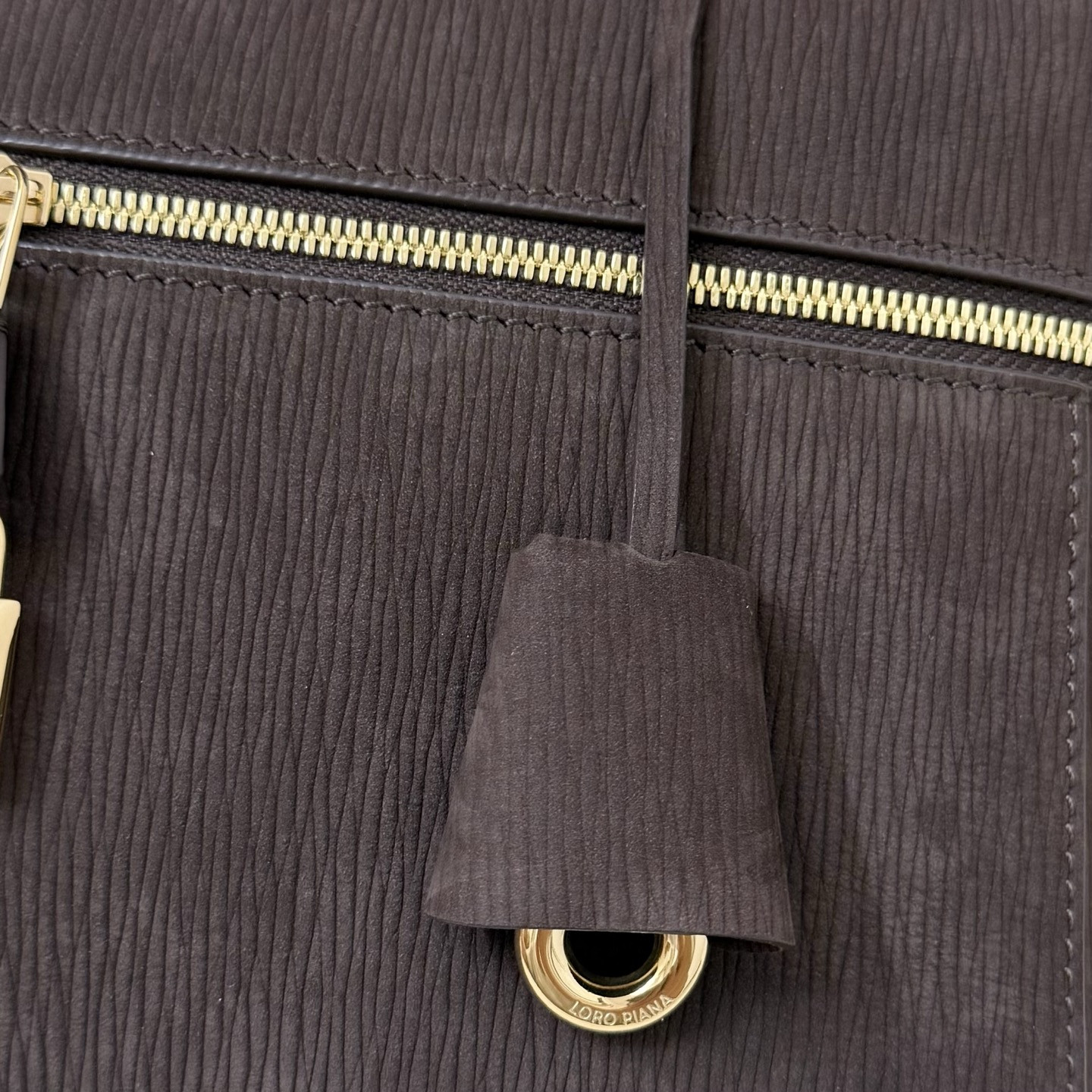 L0r0 P1ana Extra Pocket L27 16x27x10cm