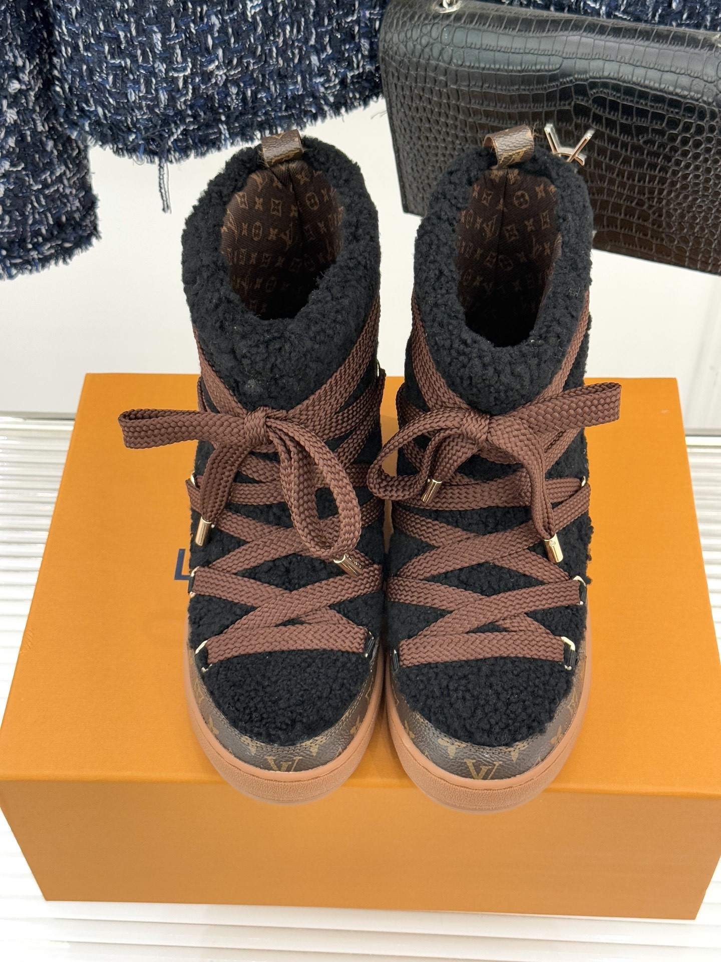 UA LV Cloud Lace-Up Ankle Boot Sneaker