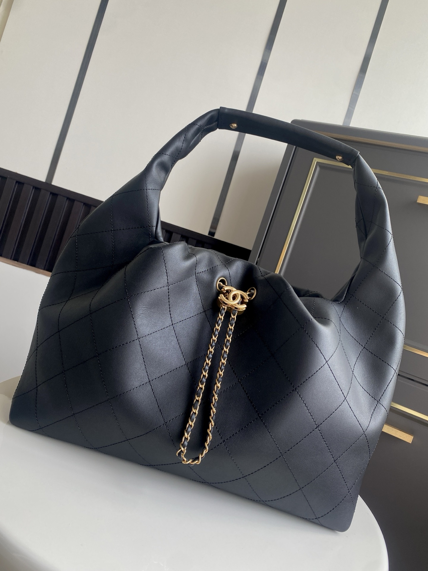 Ch**el Large Hobo Bag 30x12x45cm
