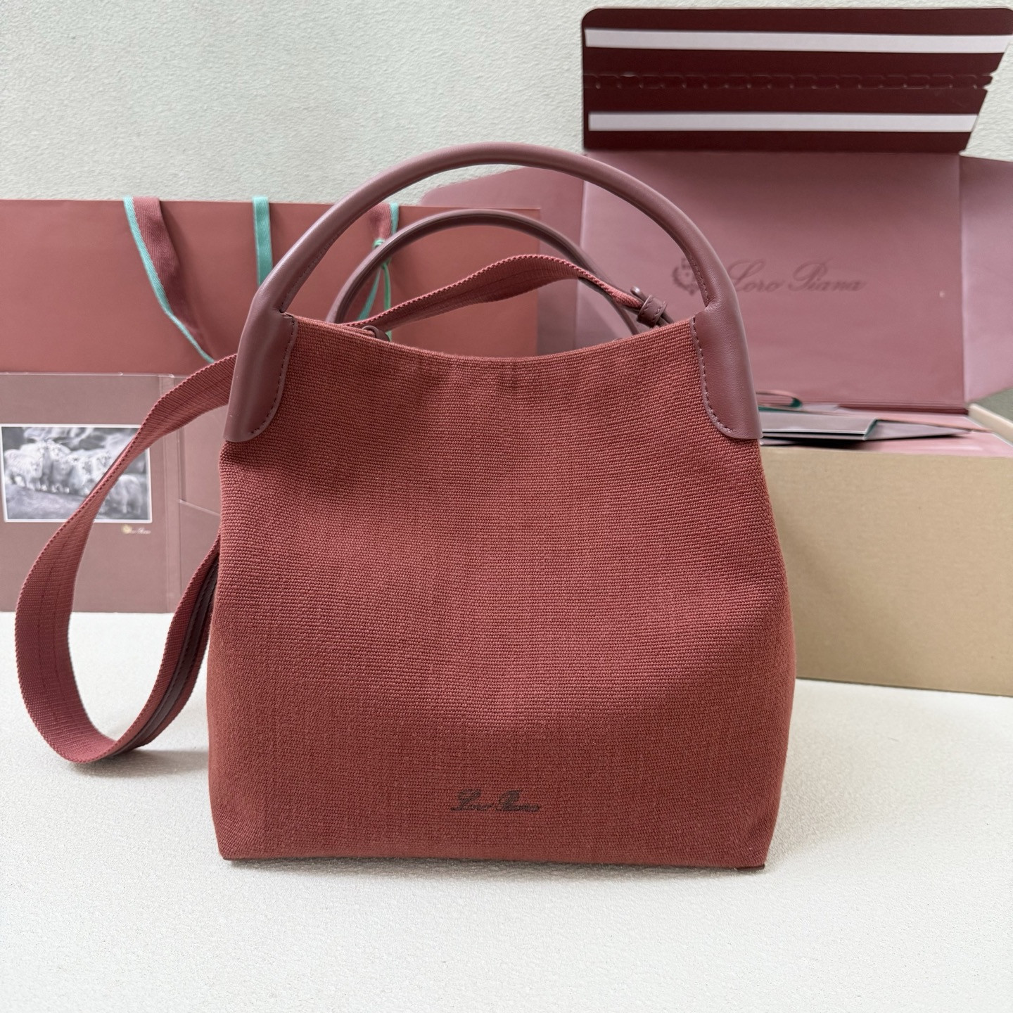 L0r0 P1ana Large Bale Cotton bag 24x20x27cm