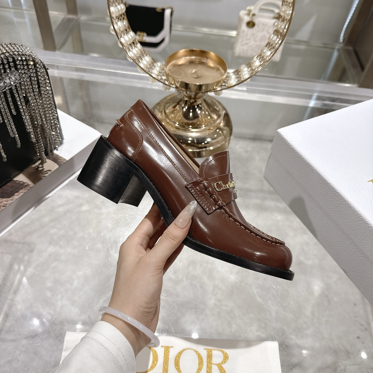 UA D10r Boy Pump