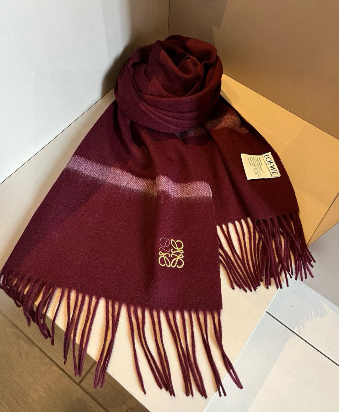 L0ew* scarf 35x180cm