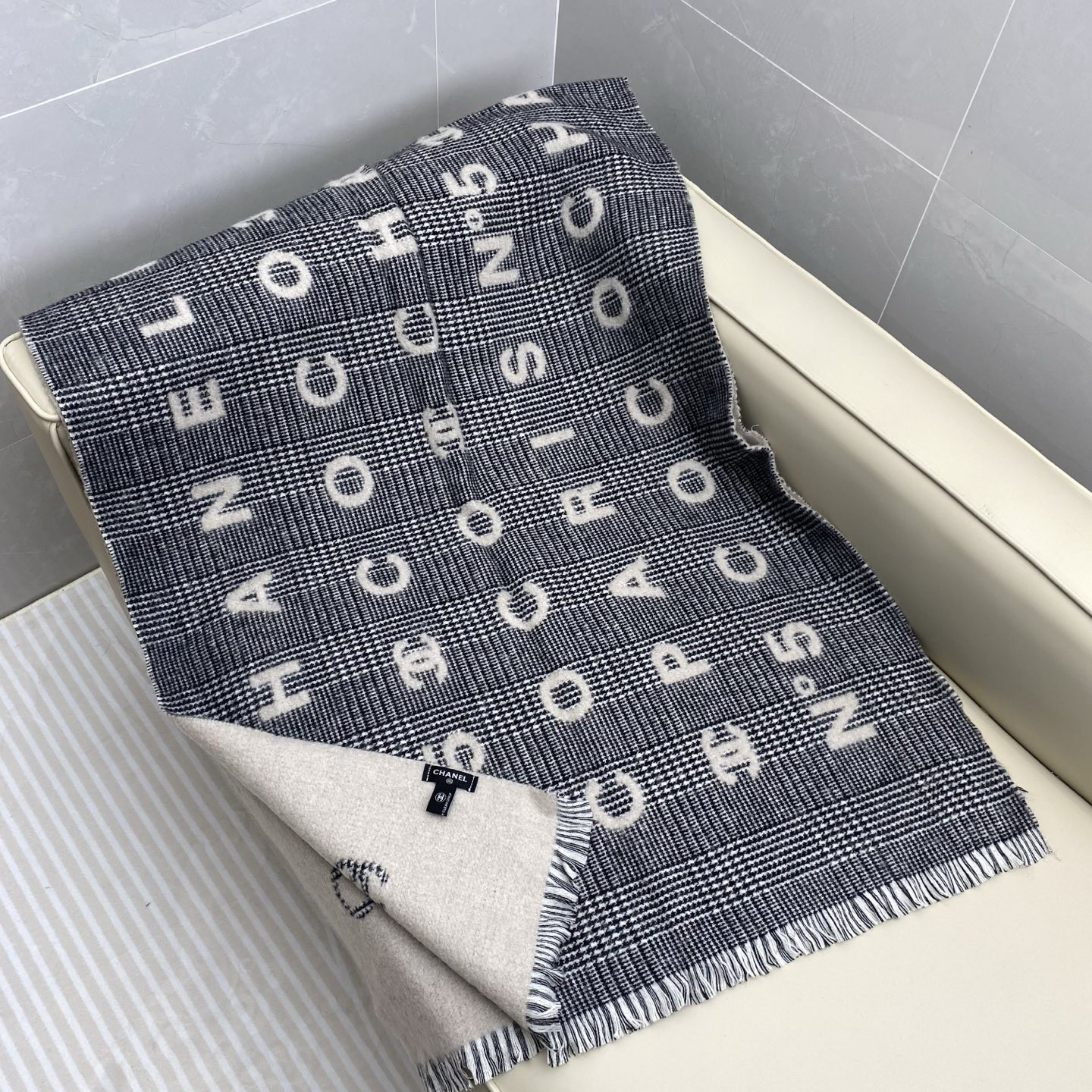 Ch**el scarf 60x190cm