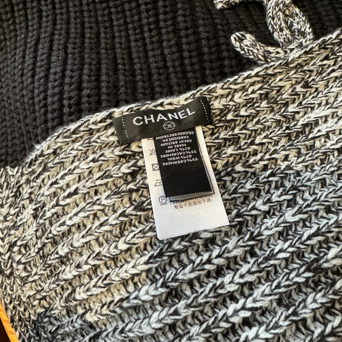 Ch**el scarf 30x200cm 100% cashmere