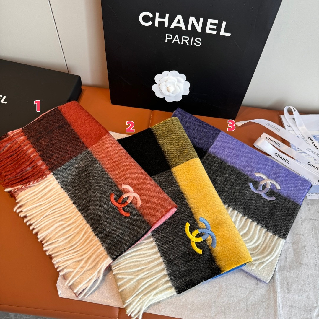 Ch**el scarf 30x200cm 100% lamb's wool