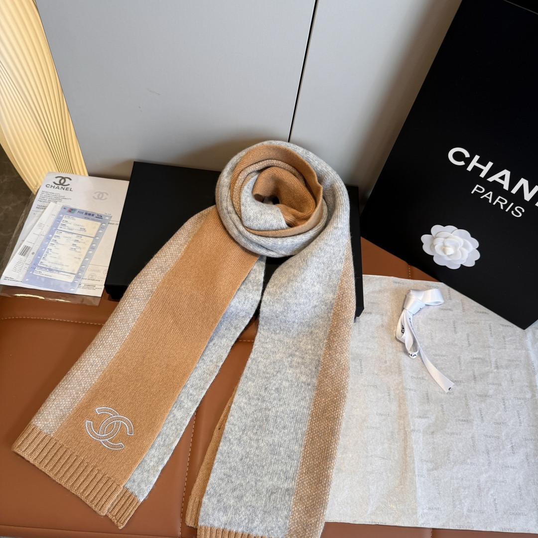 Ch**el scarf 30x190cm