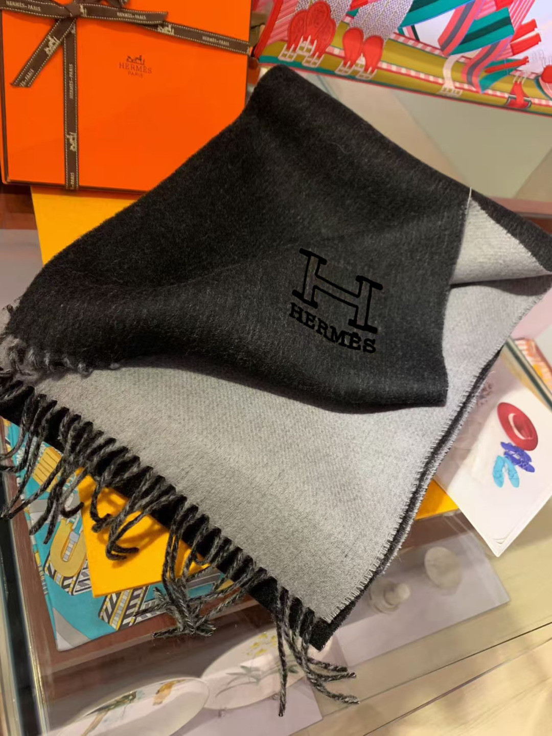 H**me5 scarf 30x200cm