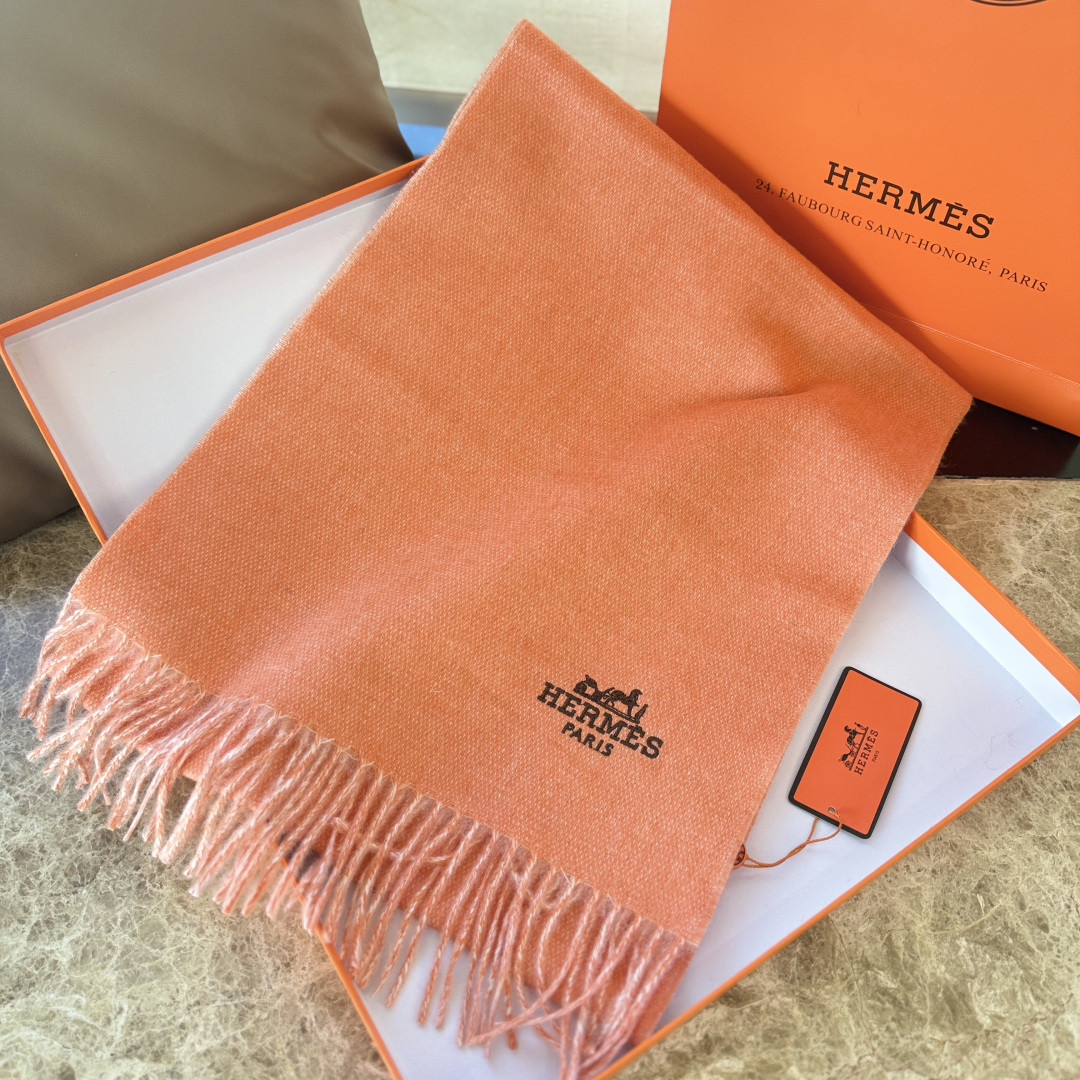 H**me5 scarf 32x180cm