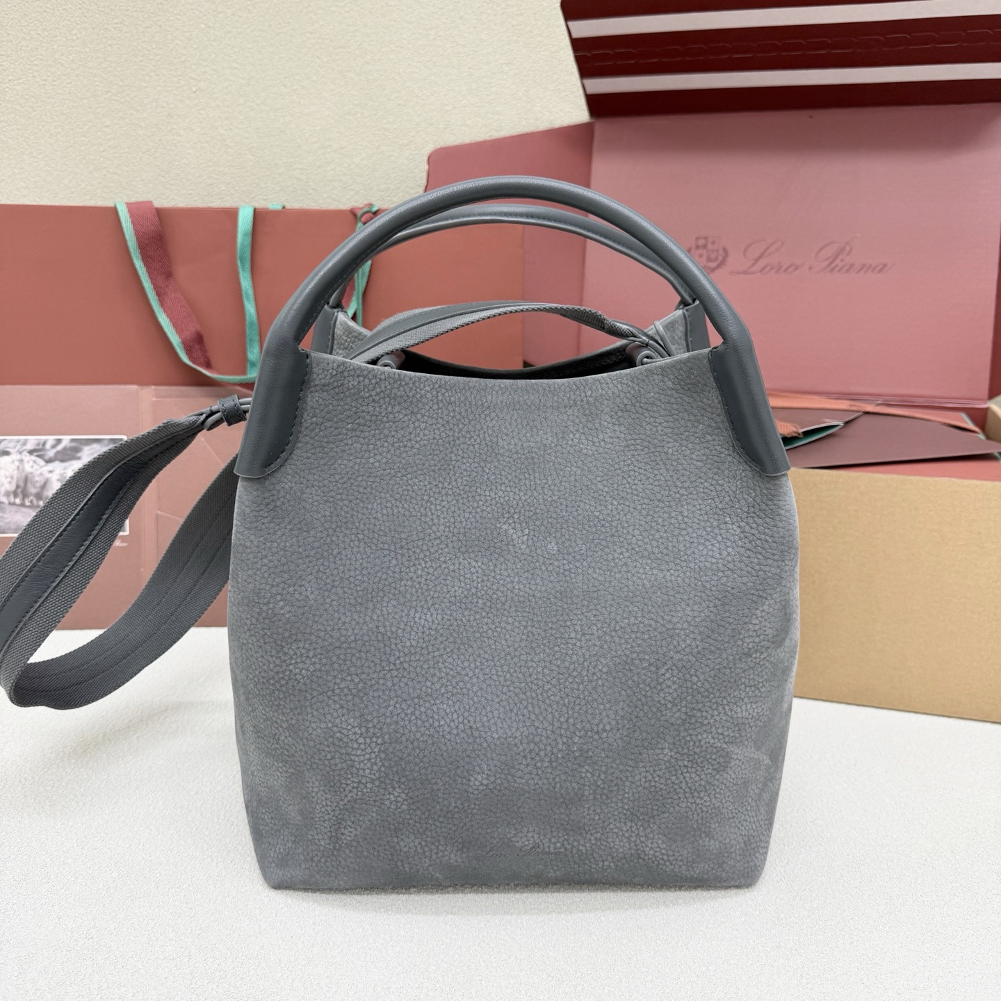 L0r0 P1ana Large Bale Bag 28x36x22cm