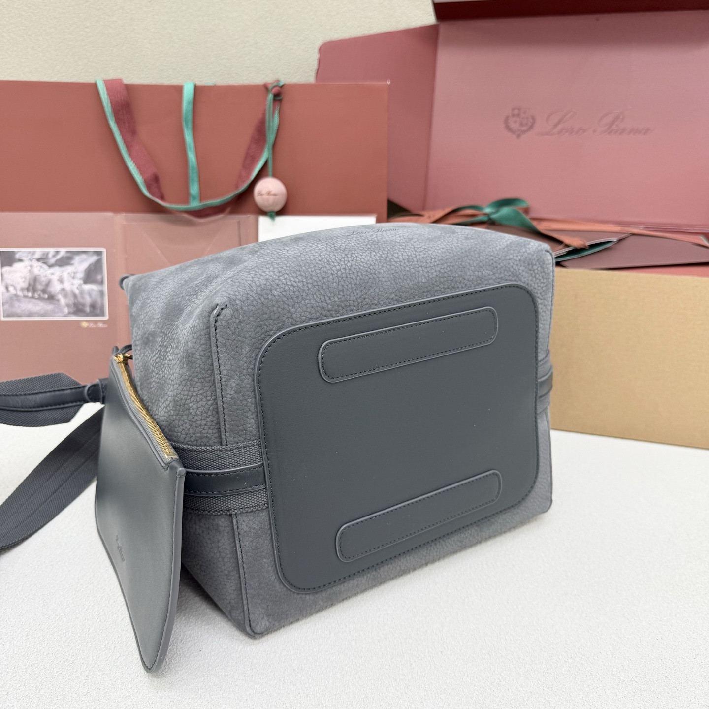 L0r0 P1ana Large Bale Bag 28x36x22cm