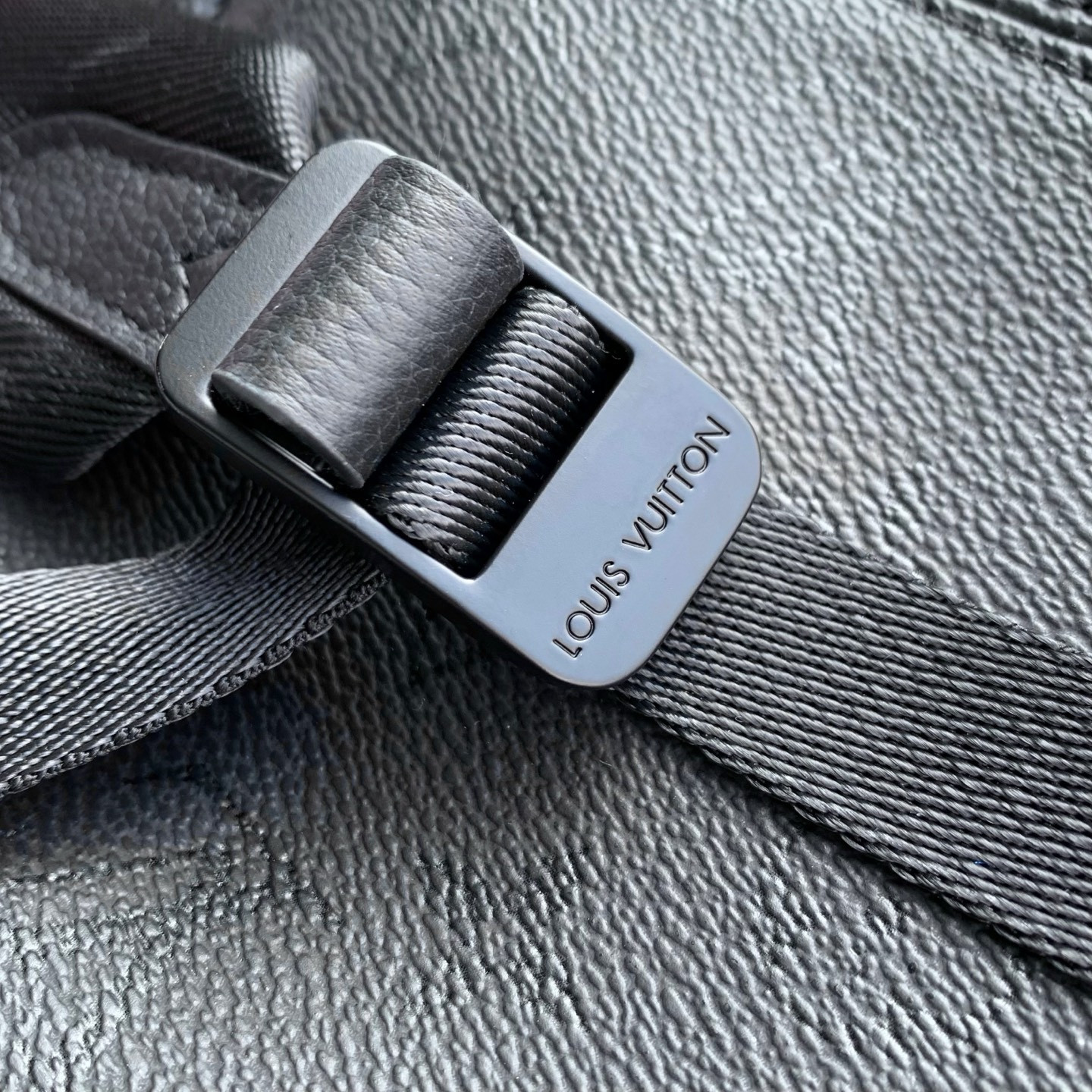 LV DISCOVERY CARGO Backpack M26765 39x19x30cm