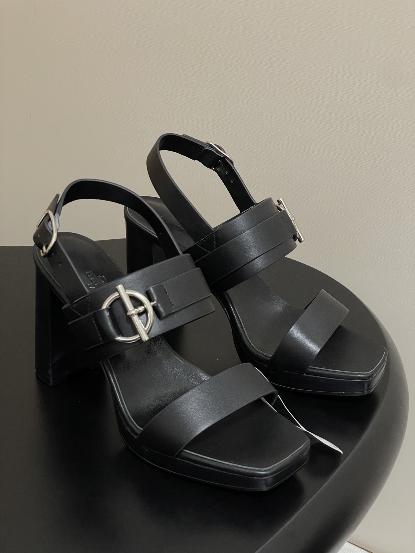 ua H**me5 keen 90 sandal