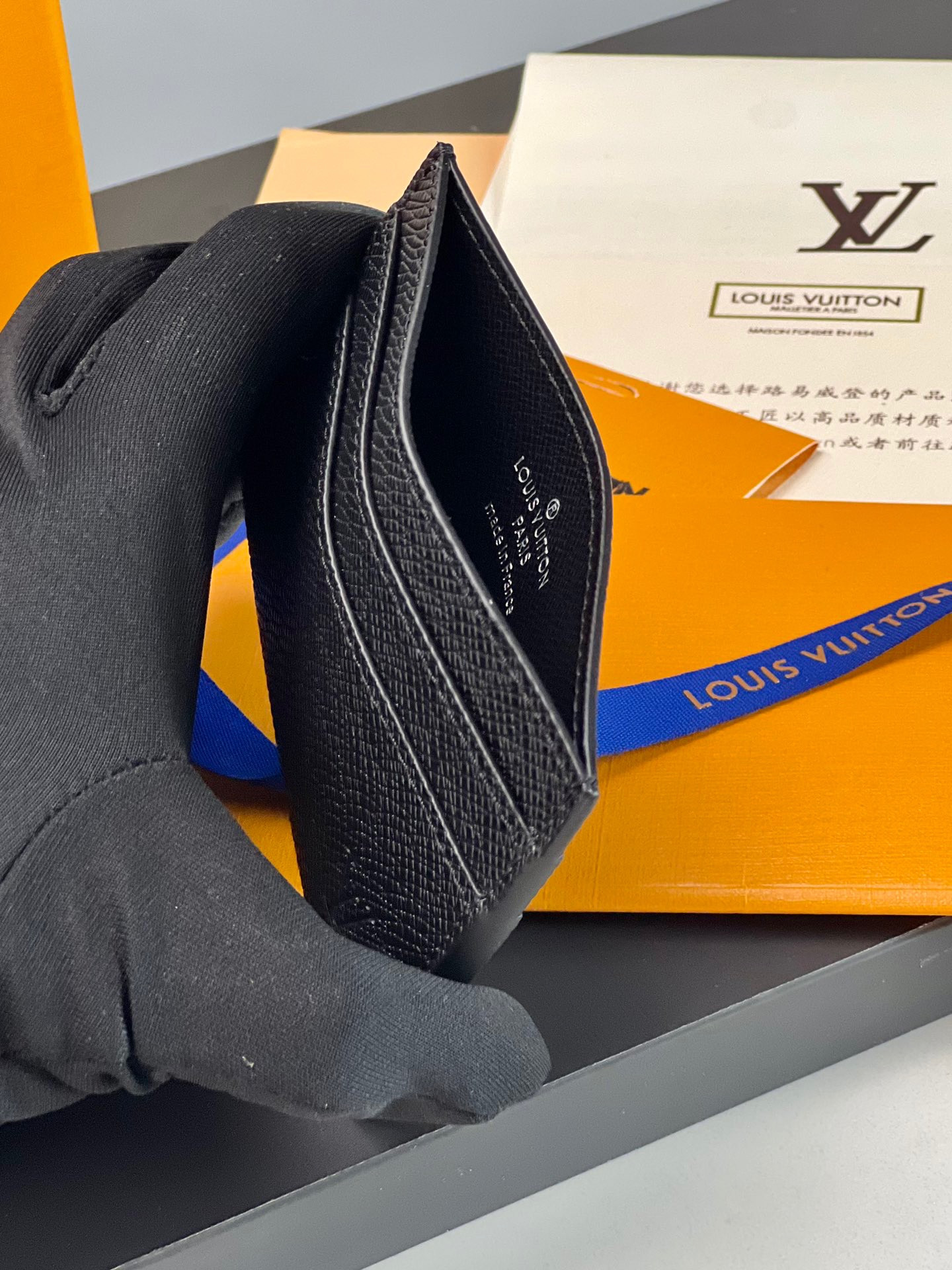LV DOUBLE CARD HOLDER M32730